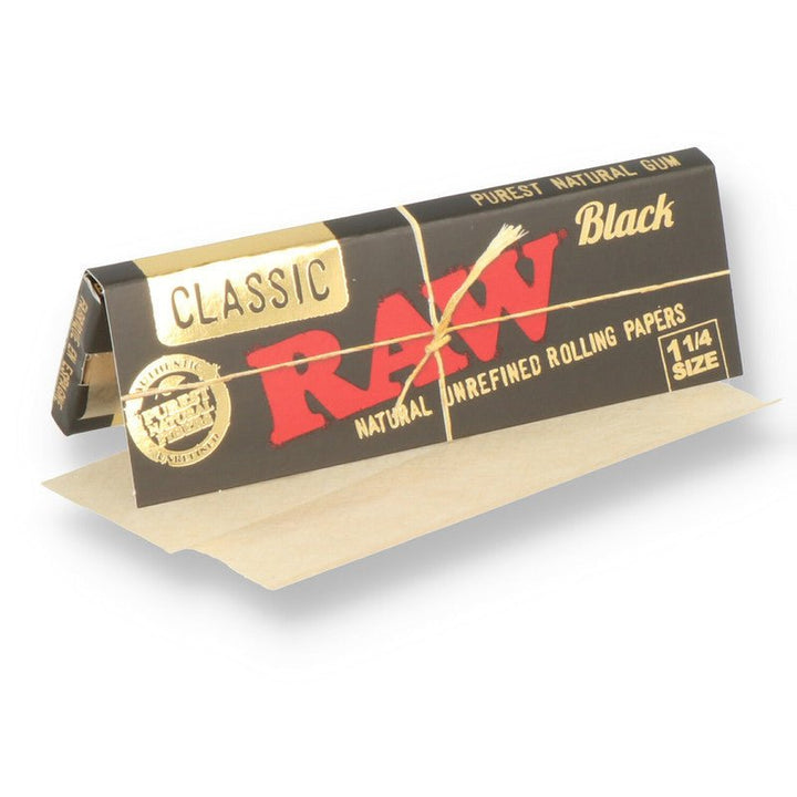 RAW Classic Black 1 1/4 Papers - Greenhut