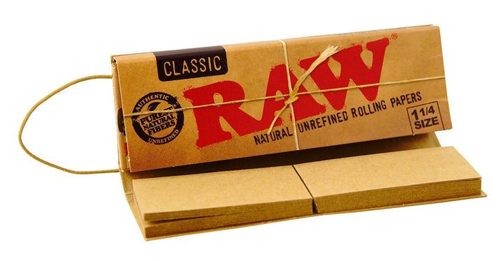 Raw Classic Connoisseur 1 1/4 Papers + Tips - Greenhut